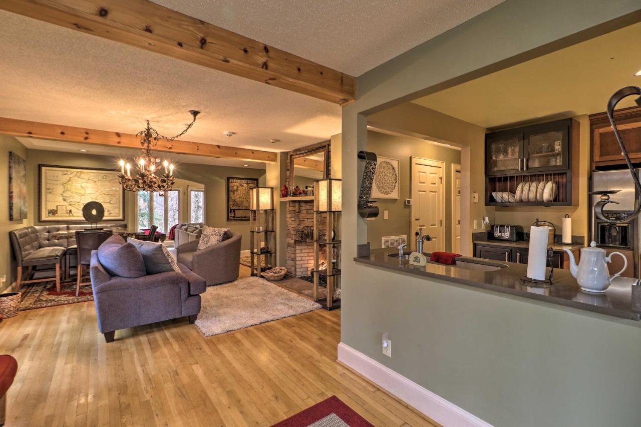 Cozy With Fireplace And Pool Table! Holiday home Conyers