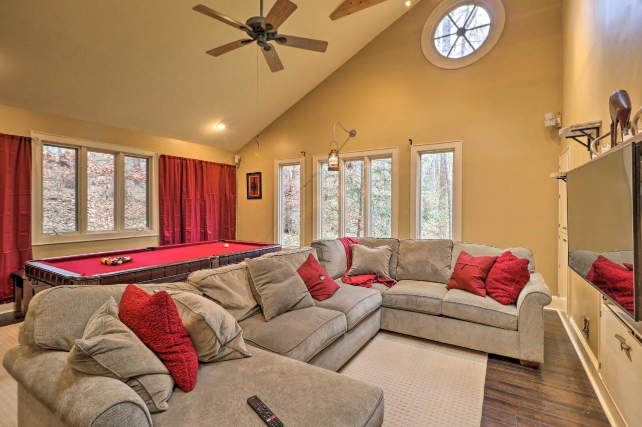 Cozy With Fireplace And Pool Table! Holiday home