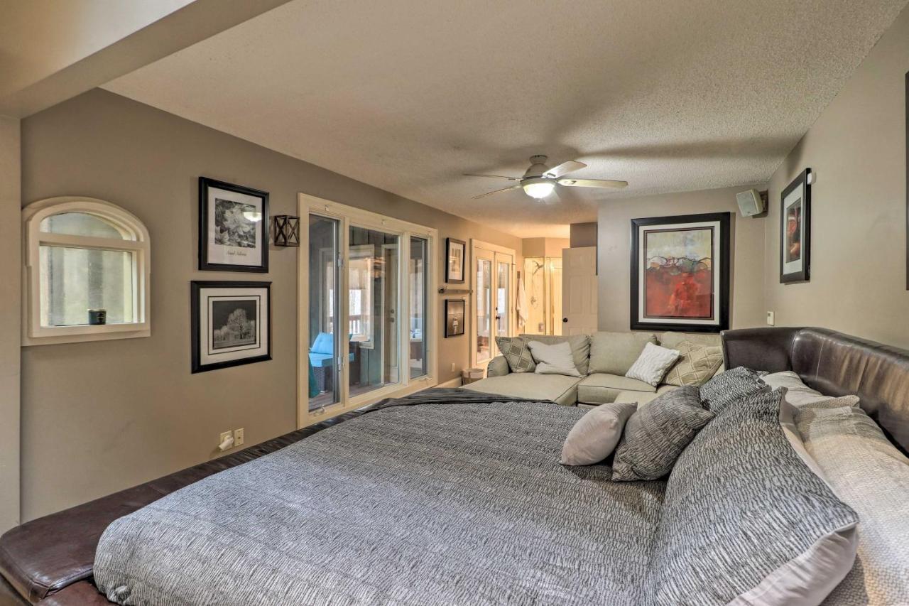 Holiday home Cozy With Fireplace And Pool Table! Conyers